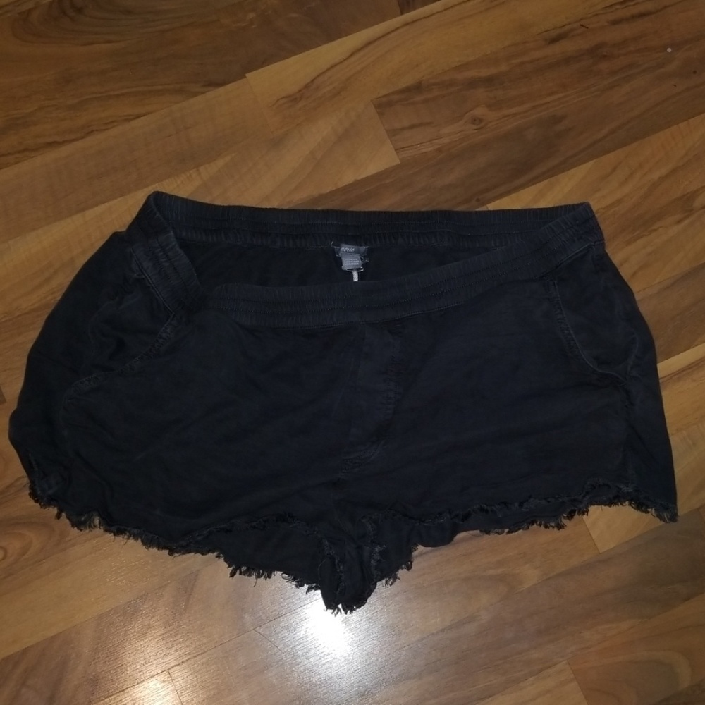 Arie xl shorts